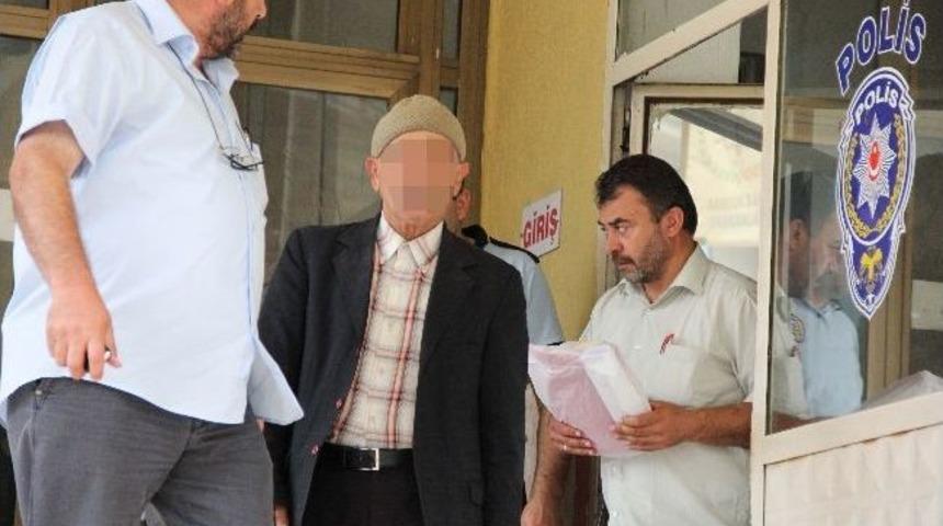 Cinsel İstismar Su&ccedil;undan Aranan Dede Otelde Yakalandı