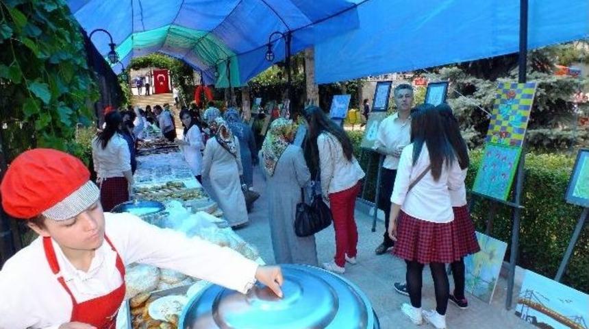 Lisede Bahar Şenliği