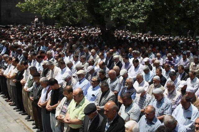 Yağmur Ailesinin Acı G&uuml;n&uuml; 1