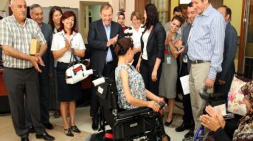 Y&uuml;r&uuml;me Engellilerin Y&uuml;z&uuml;n&uuml; Ak&uuml;l&uuml; Arabalar G&uuml;ld&uuml;rd&uuml;