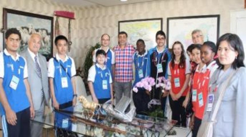 T&uuml;rk&ccedil;e&rsquo;nin &Ccedil;ocukları Burhan Cahit Bing&ouml;l&rsquo;le Buluştu