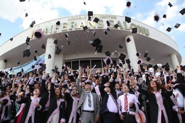 Asü Mühendislik Fakültesi'nde Mezuniyet Heyecanı