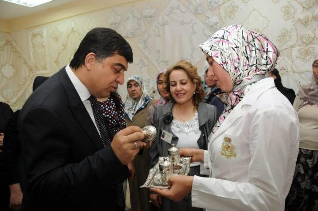 Şehitkamil El Beceri Kurslarında A&ccedil;ılış Sevinci