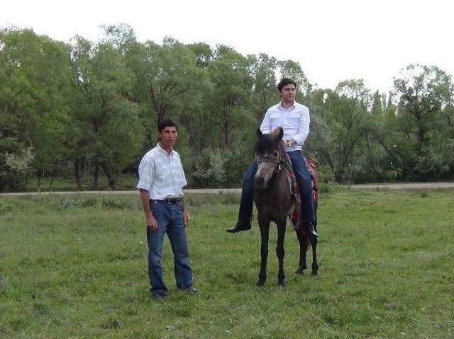 Köy Muhtarlarının Buluşma Ve Kaynaşma Gününde Biraraya Geldi