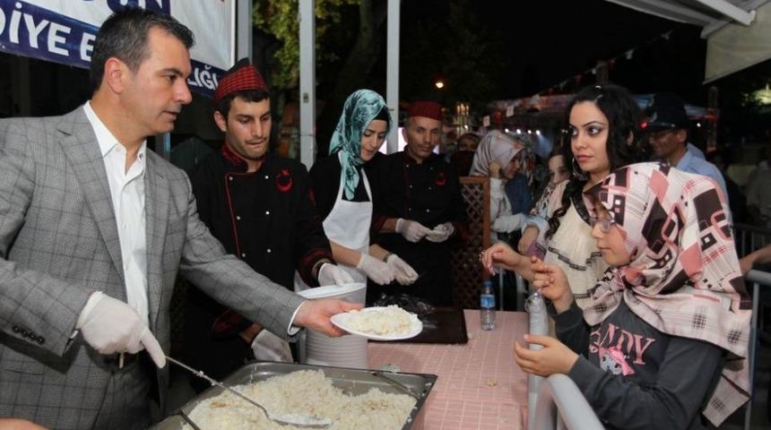 Ey&uuml;p&rsquo;te Mira&ccedil; Coşkusu