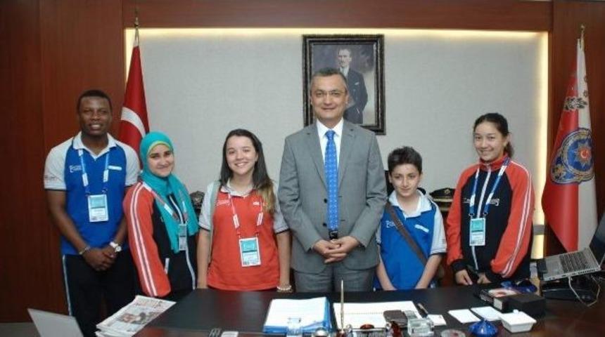 D&uuml;nya &Ccedil;ocukları Emniyet M&uuml;d&uuml;r&uuml; Aydın&rsquo;ı Ziyaret Etti