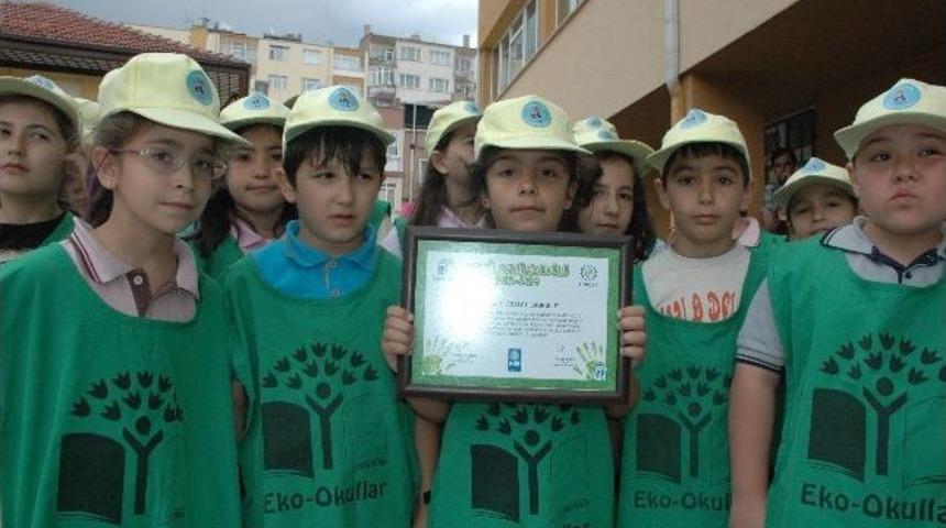 Adalet İlk&ouml;ğretim Okulu Yeşil Bayrak &Ouml;d&uuml;l&uuml;&rsquo;ne Layık G&ouml;r&uuml;ld&uuml;
