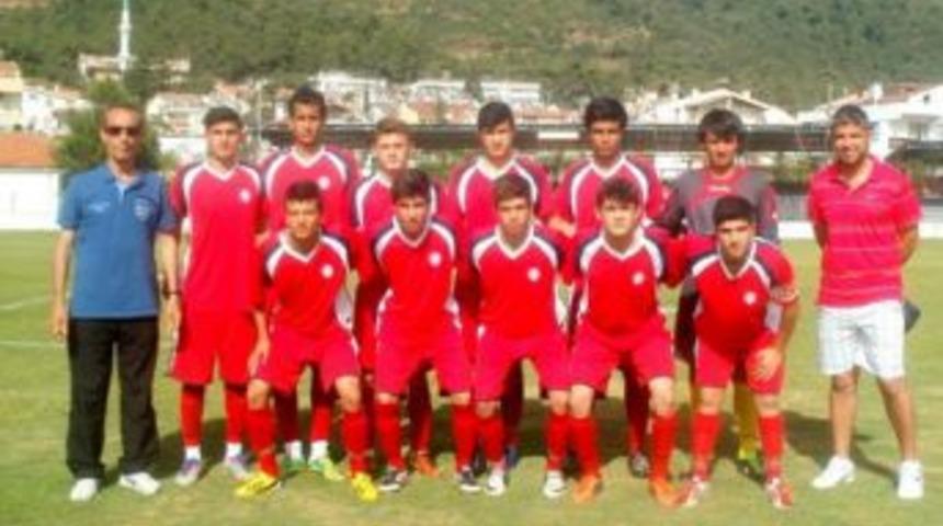 Salihli Belediyespor U-16 Futbol Takımı Son 18 Takım Arasına Girdi