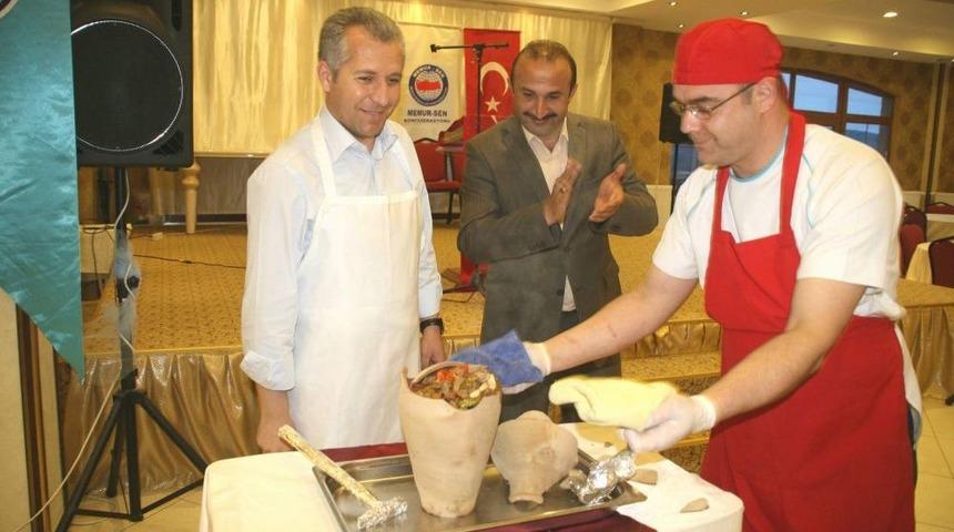 Memur-Sen: T&uuml;rkiye'yi Karıştırmak Isteyenlerin Oyununa Gelinmemeli