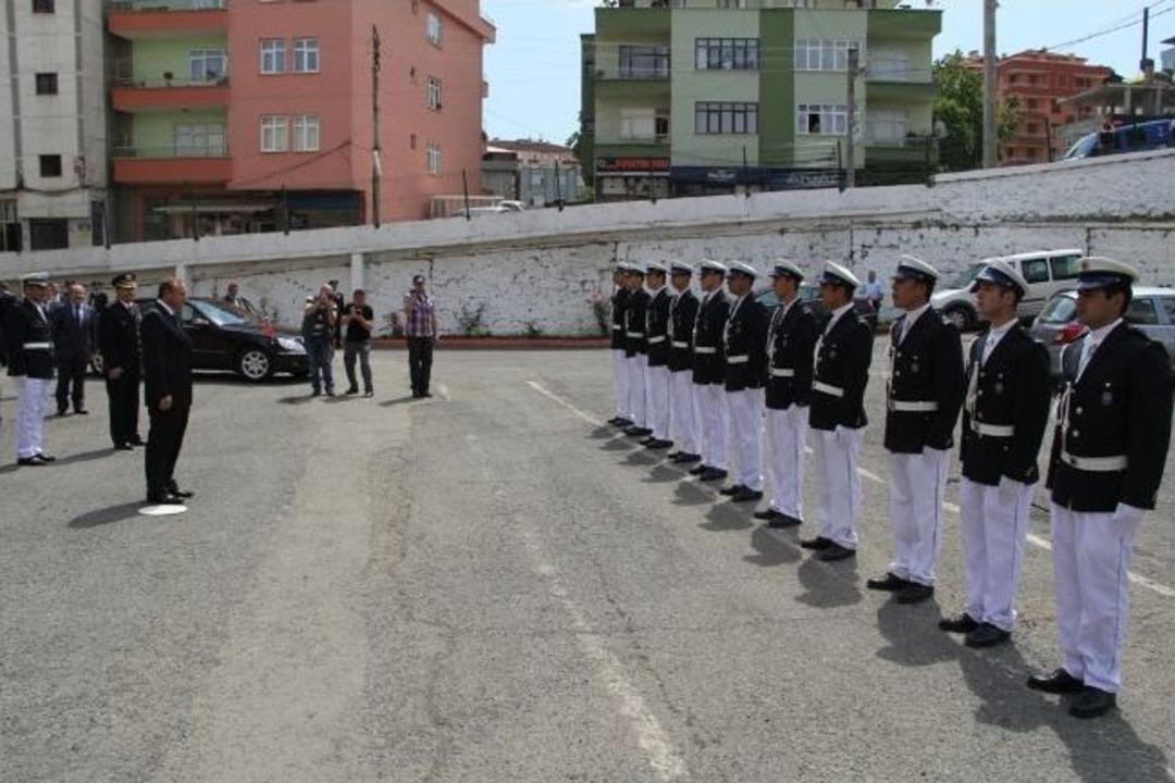 Trabzon Polis Meslek Y&uuml;ksek Okulu 2013 Mezunlarını Verdi