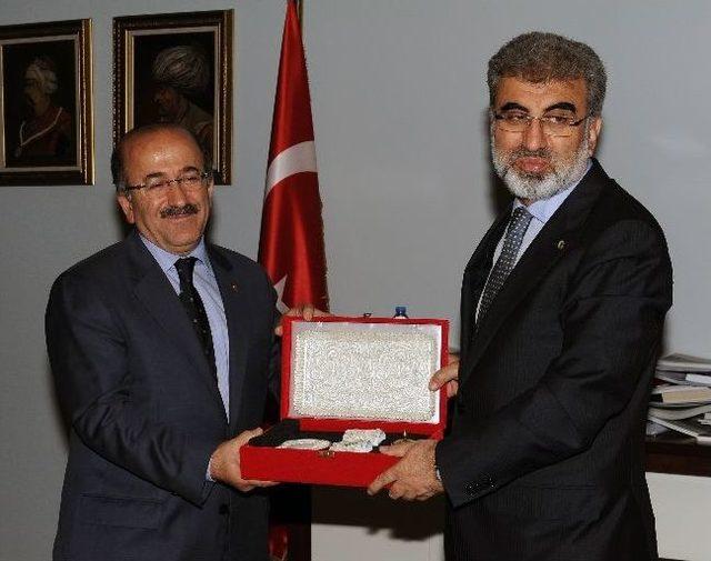 Enerji Ve Tabii Kaynaklar Bakanı Taner Yıldız Trabzon&rsquo;da 1