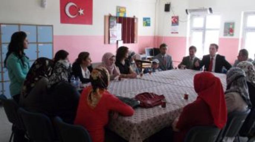 Boğazlıyan&rsquo;da Aile Eğitimi Alan 12 Kursiyere Sertifikaları Verildi