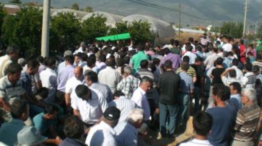 Alacak-verecek Kavgasında &Ouml;ld&uuml;r&uuml;len 2 Kardeş Toprağa Verildi