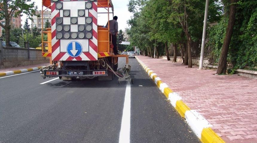 Adıyaman'da Yenilenen Yollara Şerit &Ccedil;izgisi &Ccedil;alışması