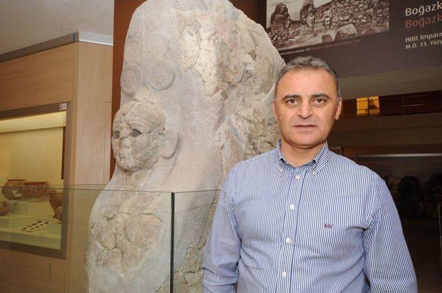 İş Makinesinin Kep&ccedil;esine Yer Altı Şehri Takıldı 2