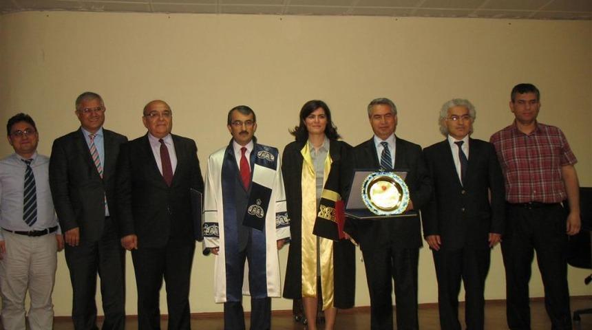 Bozok &Uuml;niversitesi'nden Mezun Olan Ilk Doktor I&ccedil;in T&ouml;ren D&uuml;zenlendi