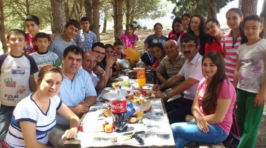 &Ouml;ğrencilere Moral Pikniği D&uuml;zenlendi