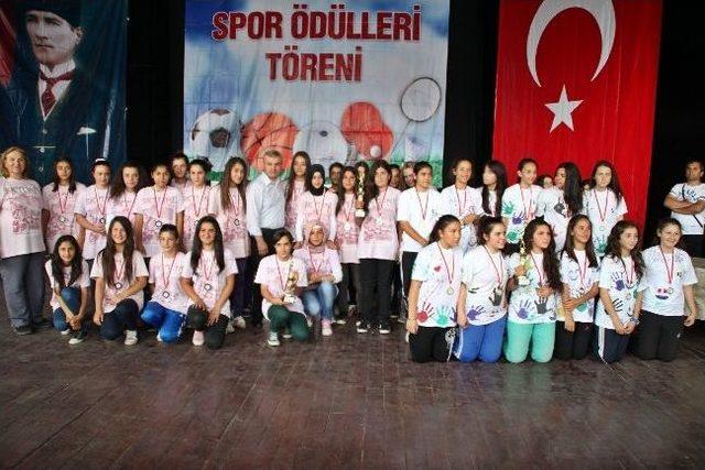 Sapanca'da Spor Ödülleri Töreni Yapıldı