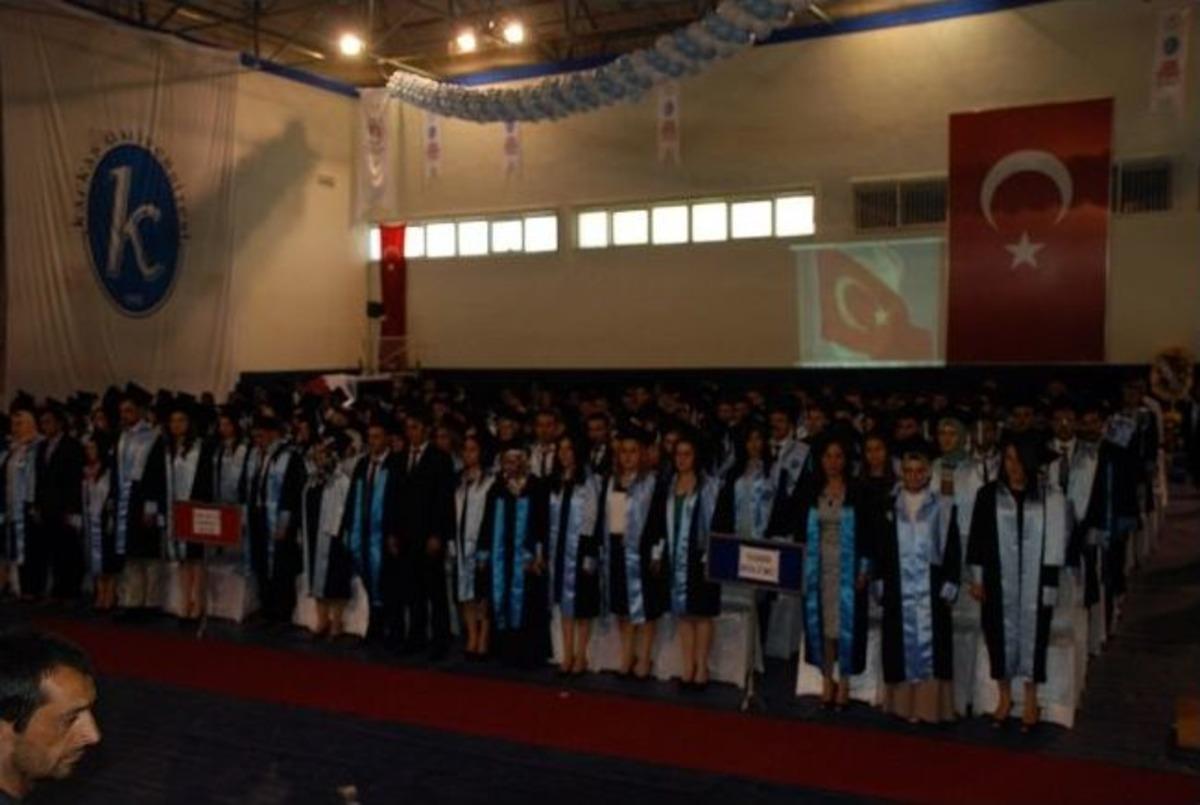 Ka&uuml; Fen-edebiyet Fak&uuml;ltesi&rsquo;nde Mezuniyet Ş&ouml;leni