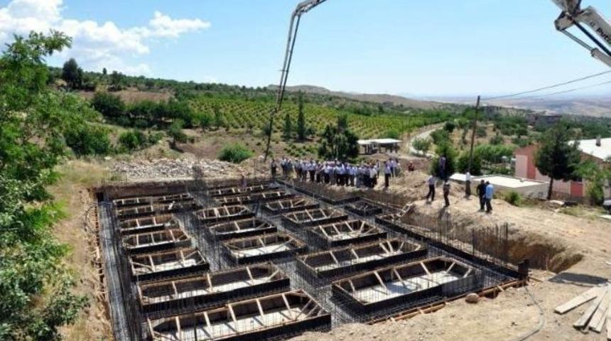 Tut İl&ccedil;esinde 4 Derslikli İlkokul Temeli Atıldı