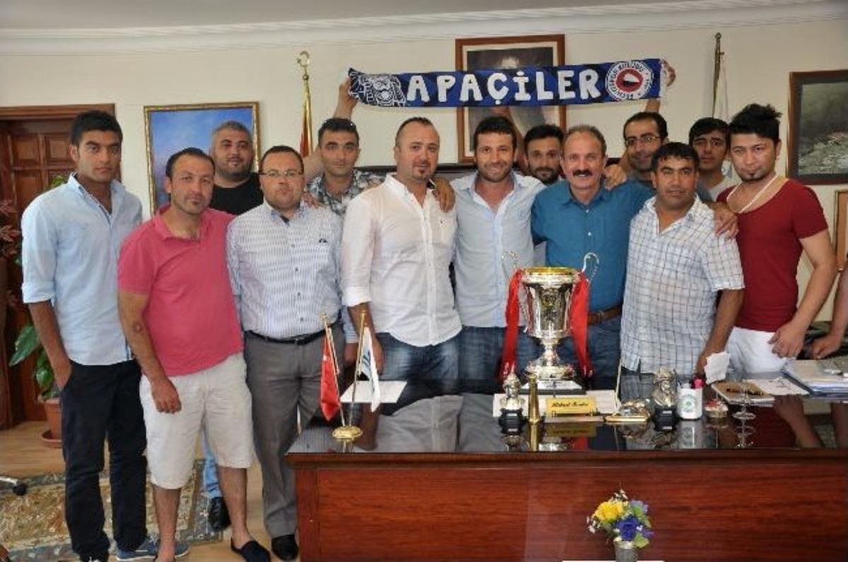 Apa&ccedil;iler&rsquo;den İlk Ziyaret Başkan Saatcı&rsquo;ya