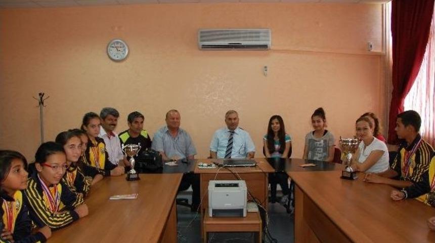 Geleceğin Bilim Adamları Ve Sporcuları G&uuml;l&rsquo;&uuml; Ziyaret Etti