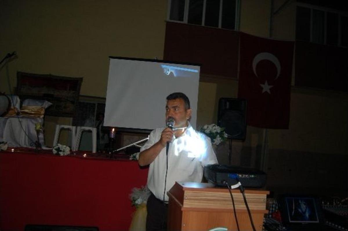 İmam Hatip Lisesi &Ouml;ğrencilerinden Şiir Gecesi