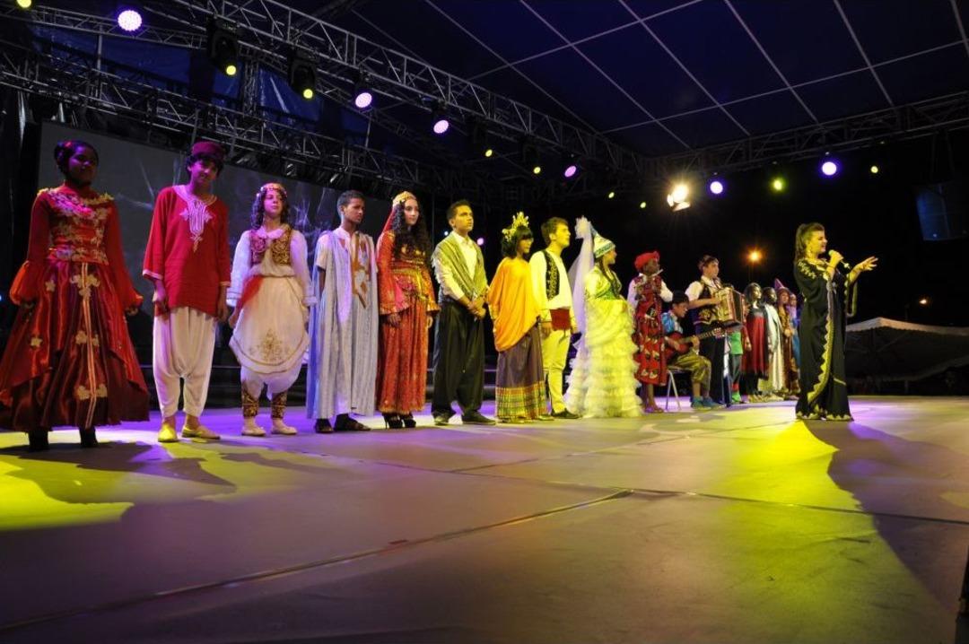 D&uuml;nya &Ccedil;ocukları, Şehzadeler Şehri Amasya&rsquo;da 15 Bin Kişiyi Coşturdu