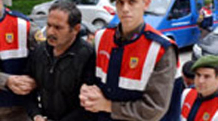 Evini soyduğu adamdan helallik istedi