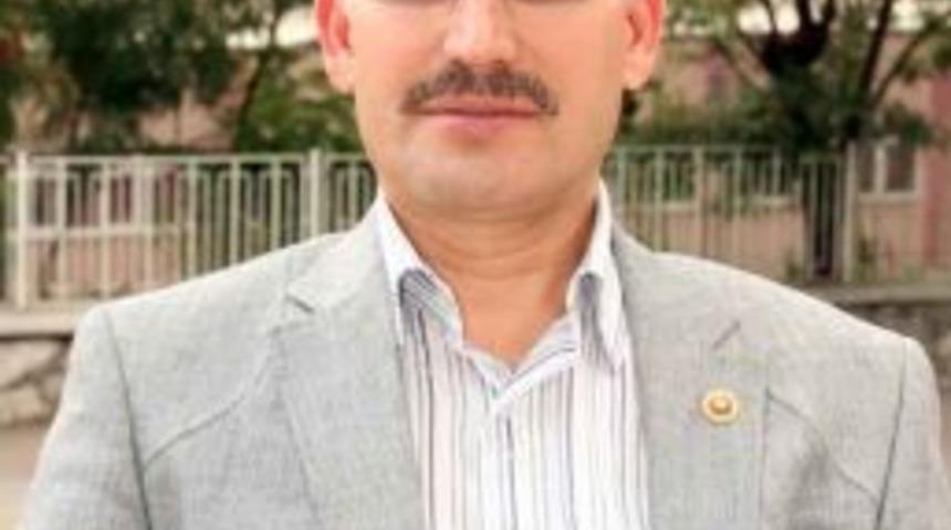 AK Parti'li &Ouml;zt&uuml;rk: Demokratik Taleplere Evet, Şiddete Hayır