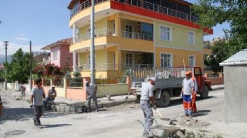Tahrip Olan Kaldırımlar Onarıldı