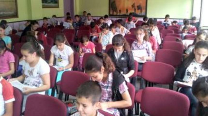 Kargı'da Kitap Okuma Yarışması D&uuml;zenlendi