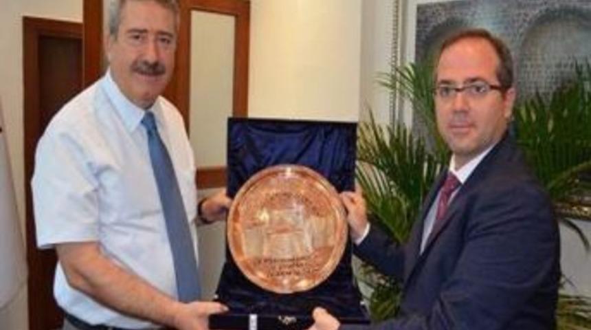 Ak Parti İl Başkanı Alta&ccedil;, Vali Kıra&ccedil;&rsquo;ı Ziyaret Etti