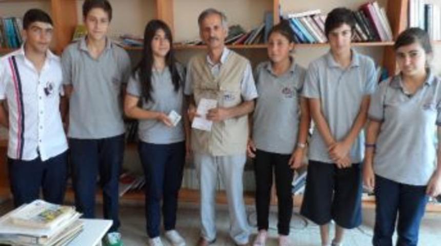 Lise &Ouml;ğrencilerinin Topladığı Paralar 4 Afrikalı Vatandaşa Umut Olacak