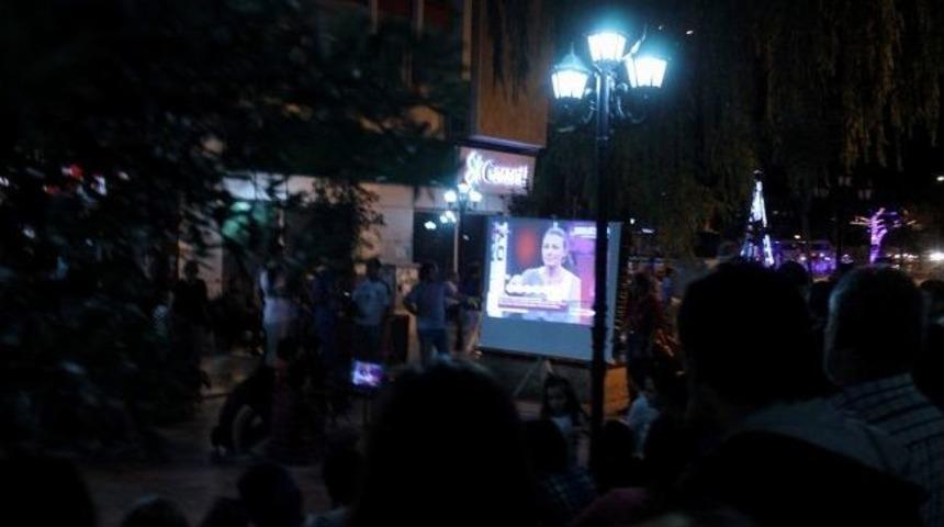 Aydın'da 'gezi Parkı' Eylemlerine Sinevizyonlu Destek