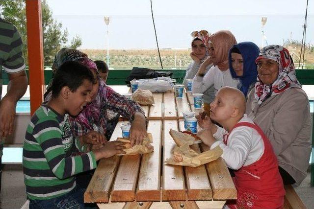 Türk Kızılayı Samsun Şubesi Zihinsel Engellileri Ağırladı