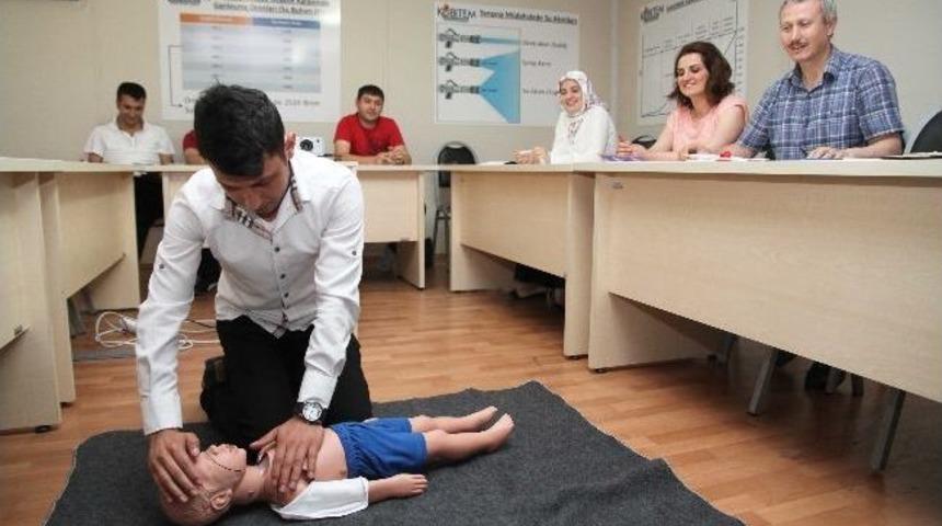 B&uuml;y&uuml;kşehir İtfaiyesi İlkyardım Eğitimi Veriyor