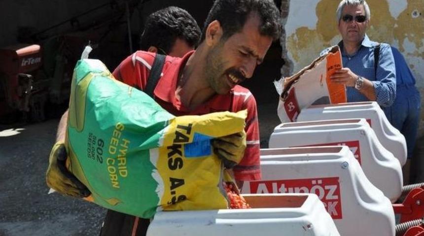 &Ccedil;ift&ccedil;i, Kaba Yem Ihtiyacını Toprak Işlemesiz Y&ouml;ntemle Karşılıyor