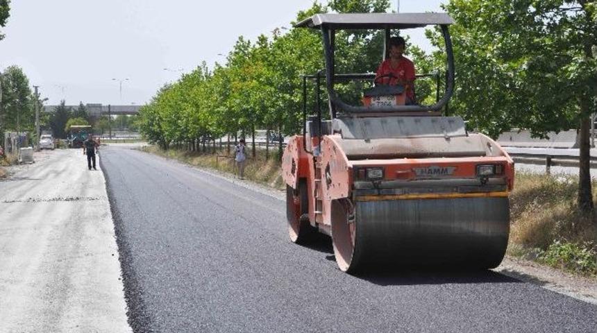 Bursa Caddesi Asfaltlanıyor