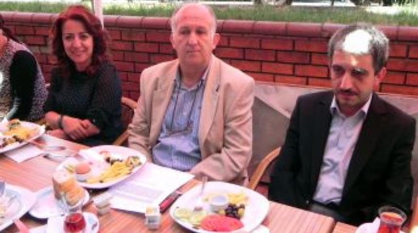 Engel Tanımayan Engelliler Derneği'nde N&ouml;bet Değişimi