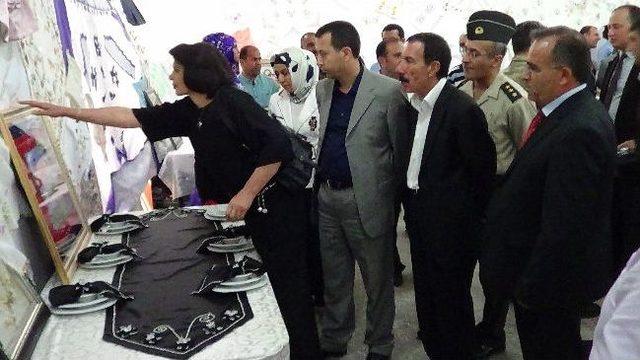 Bulanık&rsquo;ta Yılsonu Sergisi 1