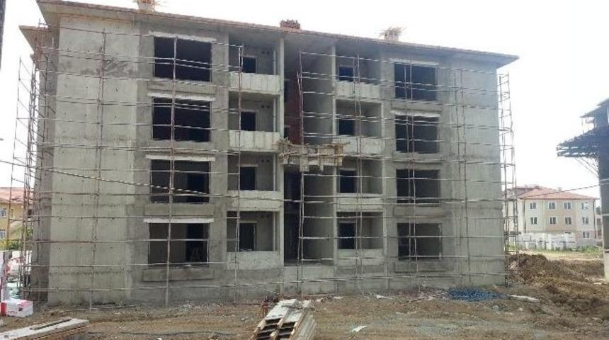 Başkan Yazıcı &Ouml;rnek Daireyi İnceledi