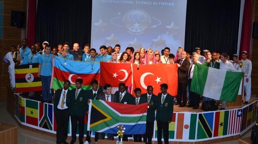 Piri Reis Koleji, Nijerya&rsquo;dan &Ouml;d&uuml;llerle D&ouml;nd&uuml;