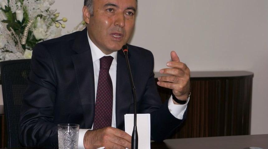 G&ouml;reve Başlayan Vali Altıparmak: Ortak Akılla Hizmet Edeceğiz