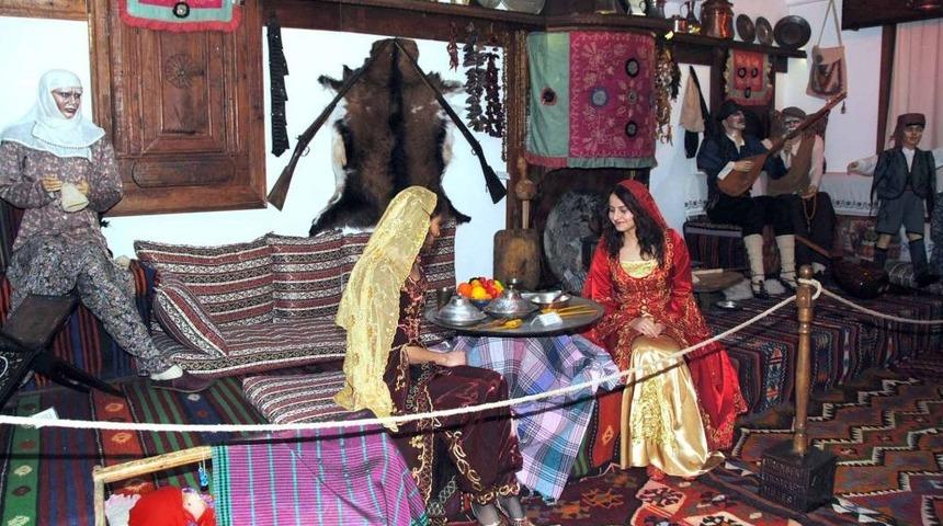 Evrenseki K&uuml;lt&uuml;r Evi, Folklor Bilimci Ve Turistlerin Ziyaretine A&ccedil;ıldı
