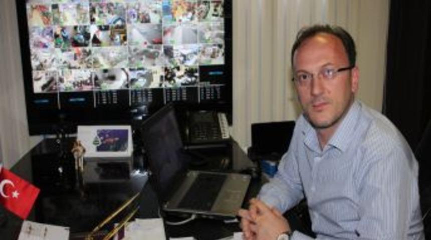 Hırsızlık Anı G&uuml;venlik Kamerasına Yansıdı