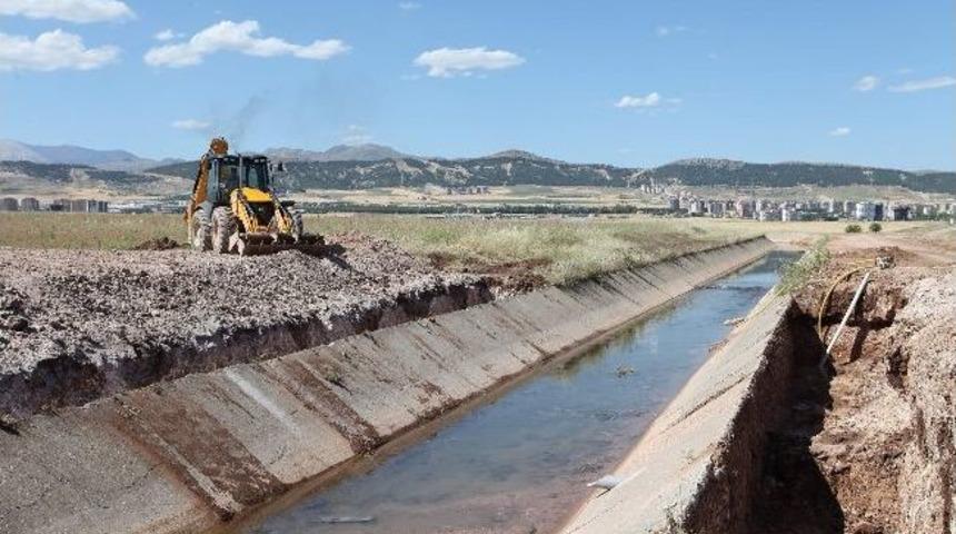 Kanal &Uuml;st&uuml; K&ouml;pr&uuml; İnşaatına Başlanıldı