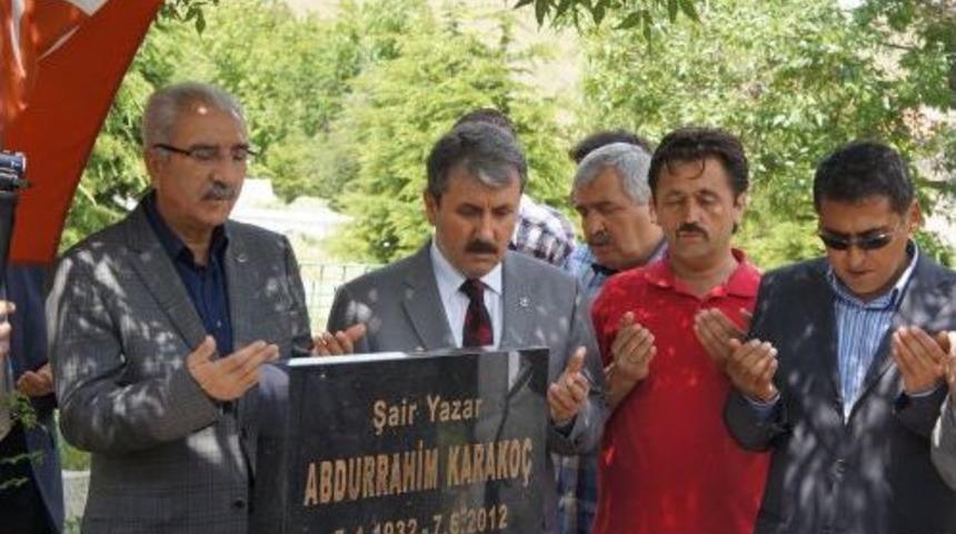 Şair Abdurrahim Karako&ccedil; Kabri Başında Anıldı