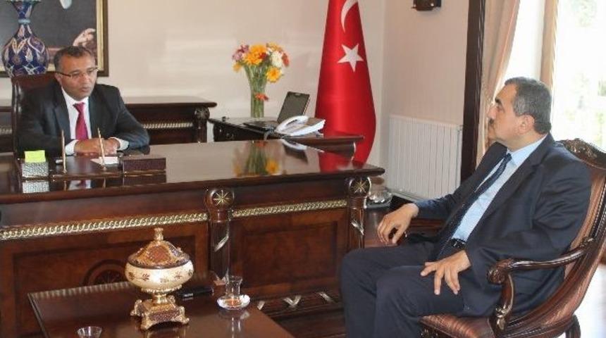 Ordu Valisi &Ccedil;ift&ccedil;i, Toplantılara Mesai &Ouml;ncesinde Başlıyor