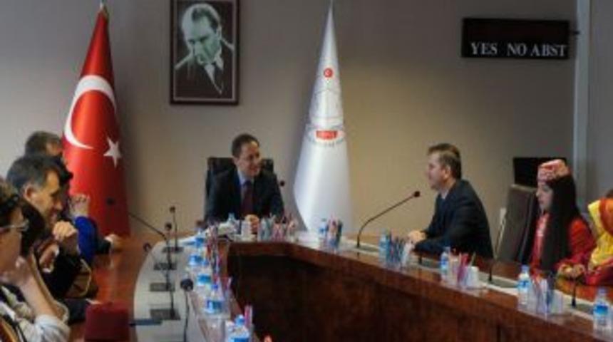 İbrahim Okur: D&uuml;nya Barışı Bu &Ccedil;ocukların Ellerinde, Omuzlarında Ger&ccedil;ekleşecek